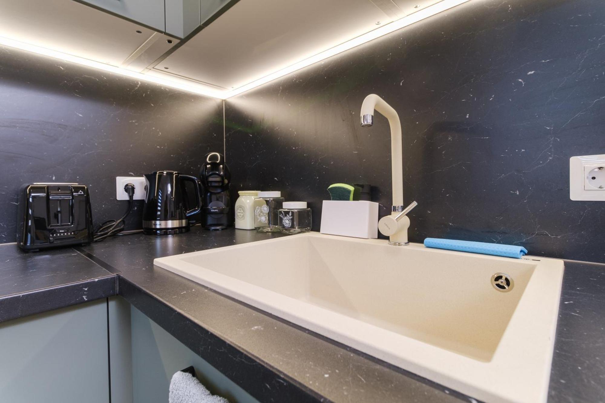 Modern 1-Bedroom Apartment With Free Parking Plovdiv Exterior foto